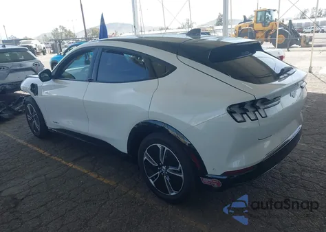 2023 Ford Mustang Mach-E Premium z USA, uszkodzony, nr VIN 3FMTK3R49PMA98284